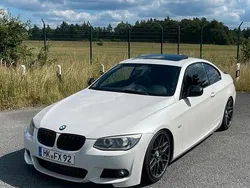 Weiß Gebraucht 2011 BMW 325 M Sport Coupé | 18.200 €