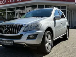 Iridiumsilber metalliclack Gebraucht 2009 Mercedes ML320 Sport SUV | 8.999 € (Guter Preis)
