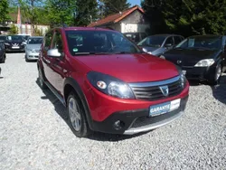 Rot Gebraucht 2012 Dacia Sandero Stepway Kleinwagen | 5.990 € (Etwas zu teuer)