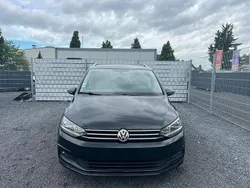 Schwarz Gebraucht 2018 VW Touran Comfortline Van / Kleinbus | 8.150 €