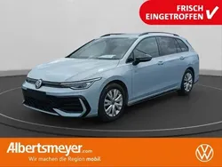Blau Gebraucht 2024 VW Golf VIII R-line Kombi | 33.999 € (Teuer)