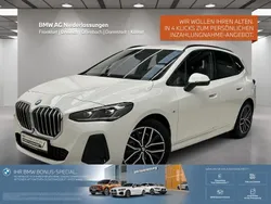 Weiß Gebraucht 2024 BMW 218 Active Tourer Luxury Line Van / Kleinbus | 33.860 € (Fairer Preis)