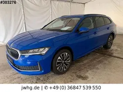 Blau Gebraucht 2024 Skoda Superb Limousine | 31.490 € (Etwas zu teuer)