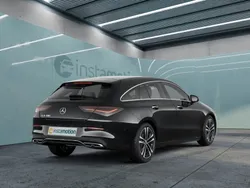 Schwarz Gebraucht 2024 Mercedes CLA180 Shooting Brake Progressive Kombi | 31.978 € (Fairer Preis)