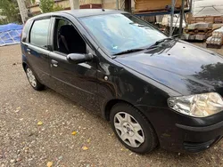 Schwarz Gebraucht 2004 Fiat Punto Dynamic Kleinwagen | 1.150 € (Fairer Preis)