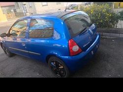 Blau Gebraucht 2007 Renault Clio II Kleinwagen | 1.499 € (Fairer Preis)