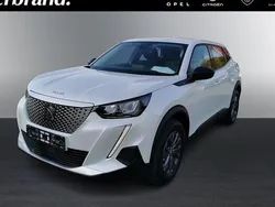 Lack weiss perlglänzend/typ au Gebraucht 2022 Peugeot e-2008 Active SUV | 18.390 € (Guter Preis)