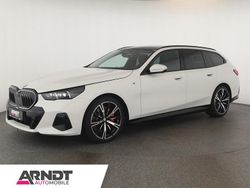 Alpinweiß Gebraucht 2025 BMW 540 Comfort Edition Kombi | 61.484 €