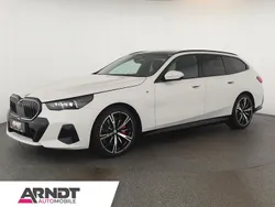 Alpinweiß Gebraucht 2025 BMW 540 Comfort Edition Kombi | 68.883 € (Superpreis)