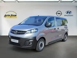 Grau Gebraucht 2023 Opel Vivaro-e Combi Van | 35.850 € (Teuer)