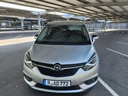 Grau Gebraucht 2017 Opel Zafira Tourer Van / Kleinbus | 10.500 € (Guter Preis)