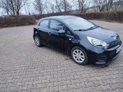 Gebraucht 2016 Kia Rio Attract Limousine | 5.000 € (Guter Preis)