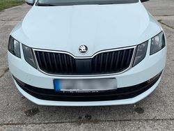 Weiß Gebraucht 2018 Skoda Octavia Kombi | 14.100 € (Fairer Preis)