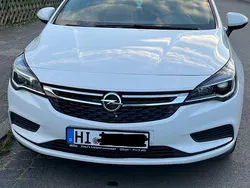 Weiß Gebraucht 2018 Opel Astra Business Kombi | 8.500 € (Guter Preis)