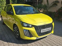 Gelb Gebraucht 2024 Peugeot 208 Active Kleinwagen | 15.960 € (Guter Preis)