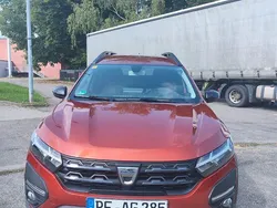 Braun Gebraucht 2022 Dacia Jogger Extreme Limousine | 16.800 € (Fairer Preis)
