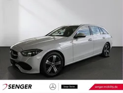 Weiß Gebraucht 2021 Mercedes C300 Avantgarde Limousine | 35.130 € (Fairer Preis)