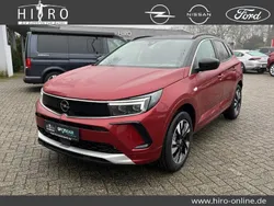 Rot Gebraucht 2024 Opel Grandland X Elegance SUV | 29.980 € (Teuer)