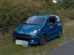 Blau Gebraucht 2008 Peugeot 1007 Kleinwagen | 3.200 € (Fairer Preis)