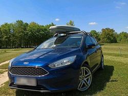 Blau Gebraucht 2015 Ford Focus Kombi | 5.500 €