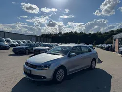 Silber Gebraucht 2011 VW Jetta Trendline Limousine | 3.990 € (Guter Preis)