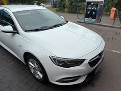 Weiß Gebraucht 2019 Opel Insignia Kombi | 10.000 € (Fairer Preis)