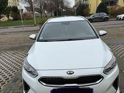 Weiß Gebraucht 2021 Kia Ceed Kleinwagen | 17.500 € (Fairer Preis)