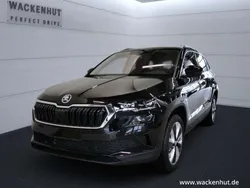 Schwarz Gebraucht 2024 Skoda Karoq Selection SUV | 34.800 € (Fairer Preis)