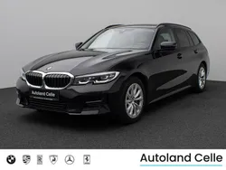 Schwarz 2668schwarz Gebraucht 2021 BMW 330 Sport Line Limousine | 26.499 € (Superpreis)