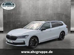 Weiss Neu 2025 Skoda Superb SportLine Kombi | 58.990 €
