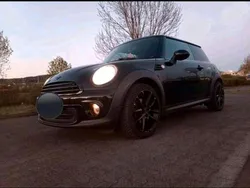 Schwarz Gebraucht 2012 Mini ONE Kleinwagen | 5.600 €