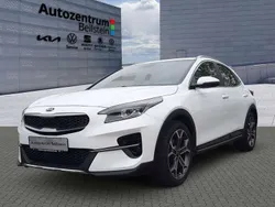 Weiß Gebraucht 2021 Kia XCeed Spirit SUV | 21.790 € (Fairer Preis)