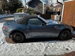 Grau Gebraucht 2022 Mazda MX5 Ad'Vantage Cabrio | 23.300 € (Guter Preis)
