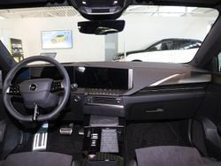 Gelb Gebraucht 2022 Opel Astra GS Line Limousine | 25.990 € (Fairer Preis)