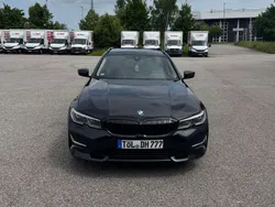 Schwarz Gebraucht 2020 BMW 320 Luxury Line Kombi | 22.500 € (Fairer Preis)