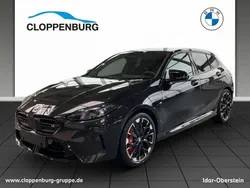 Saphirschwarz Neu 2025 BMW M135 M Sport Kleinwagen | 59.790 € (Fairer Preis)