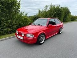 Rot Gebraucht 1990 Ford Escort Limousine | 17.990 €