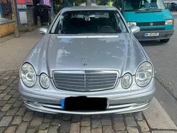 Silber Gebraucht 2003 Mercedes E240 Limousine | 4.400 € (Fairer Preis)