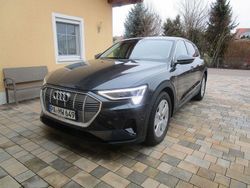 Blau Gebraucht 2021 Audi e-tron Ambiente SUV | 22.600 € (Superpreis)