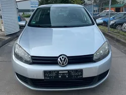 Silber Gebraucht 2010 VW Golf VI Comfortline Limousine | 2.950 € (Superpreis)