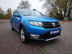 Blau Gebraucht 2017 Dacia Sandero Stepway Kleinwagen | 7.800 € (Fairer Preis)