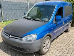 Blau Gebraucht 2005 Opel Combo Van / Kleinbus | 1.500 € (Guter Preis)