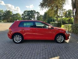 Rot Gebraucht 2015 VW Golf VII LOUNGE Limousine | 10.900 € (Fairer Preis)