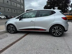 Grau Gebraucht 2015 Renault Clio IV Luxe Limousine | 6.990 € (Guter Preis)