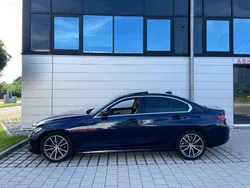 Blau Gebraucht 2019 BMW 320 Sport Line Limousine | 25.999 € (Fairer Preis)