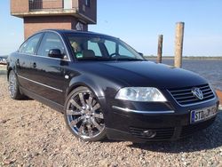 Schwarz metallic Gebraucht 2001 VW Passat Highline Limousine | 6.999 €