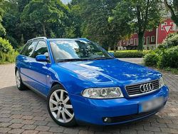 Blau Gebraucht 2000 Audi A4 Kombi | 2.200 € (Fairer Preis)