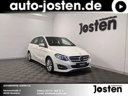Weiß (calcitweiss unilack) Gebraucht 2018 Mercedes B180 Business Van / Kleinbus | 14.880 € (Guter Preis)