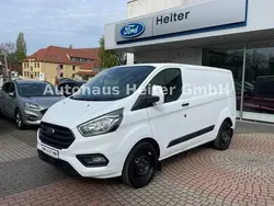 Weiß Gebraucht 2023 Ford Transit Custom Trend Van / Kleinbus | 26.490 € (Guter Preis)