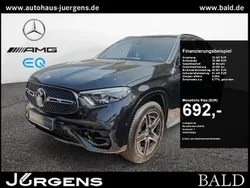 Schwarz black Gebraucht 2024 Mercedes GLC300e AMG SUV | 73.480 € (Teuer)